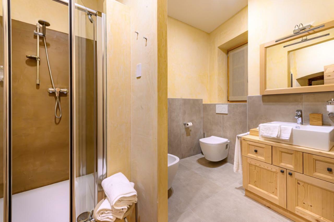 B&B Antica Residenza Centro Storico Tirano Dış mekan fotoğraf